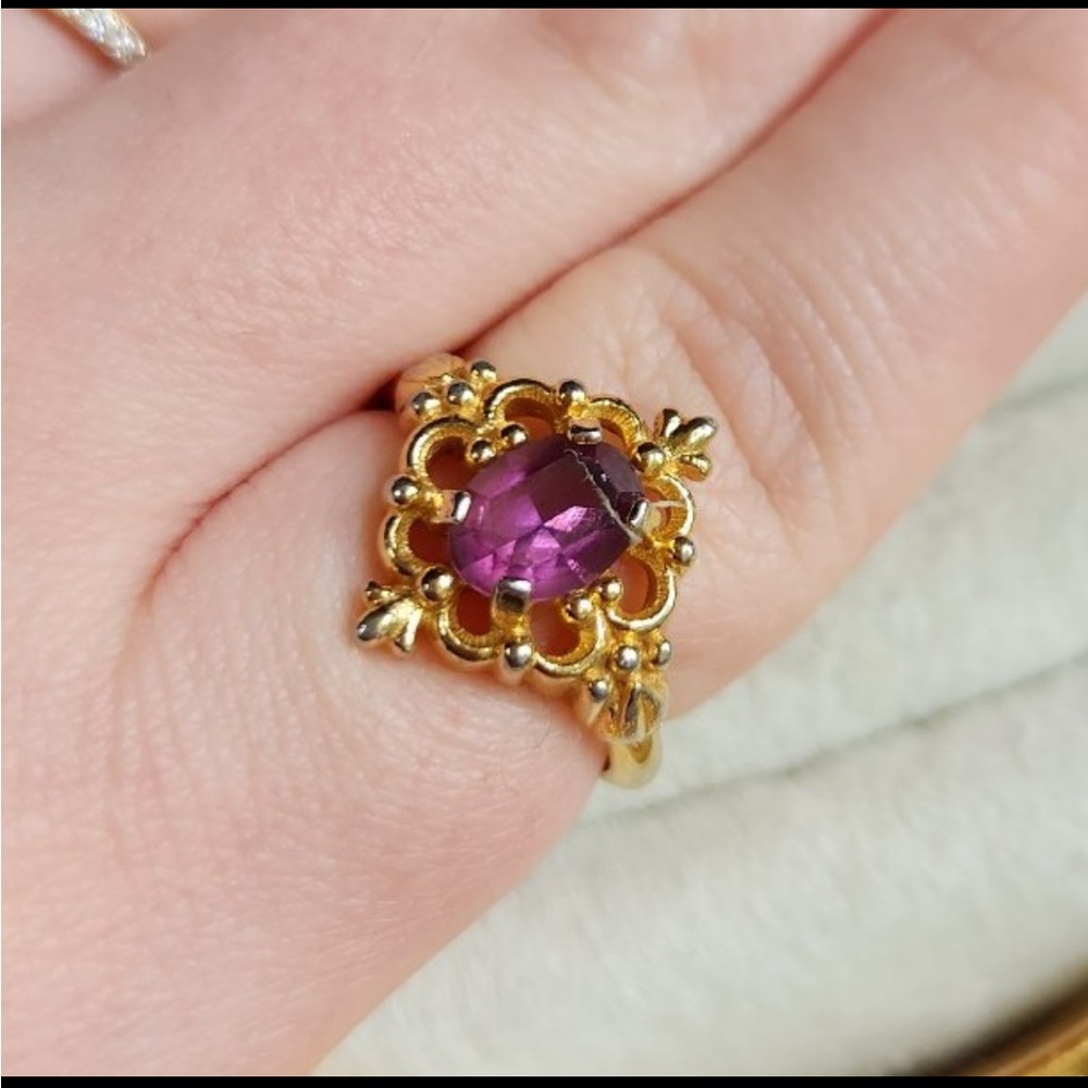 Avon ring (size 8 adjustable)
